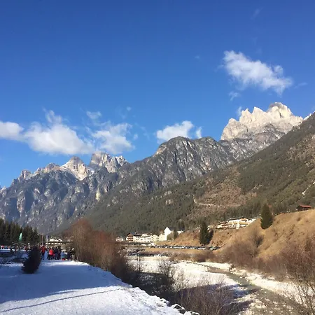 アパート Lavaredo-oasi Di Pace Tra Le Dolomiti アウロンツォ・ディ・カドーレ